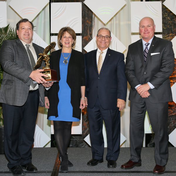 Poinsett Co. Farm Bureau President Earns Leadership Award